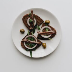 Pan con poivrons et anchois